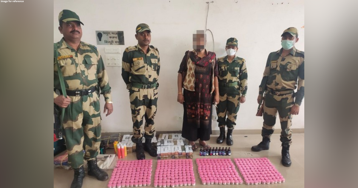 BSF Jawans foil smuggling bid on India-Bangladesh border; 1 Bangladeshi woman held